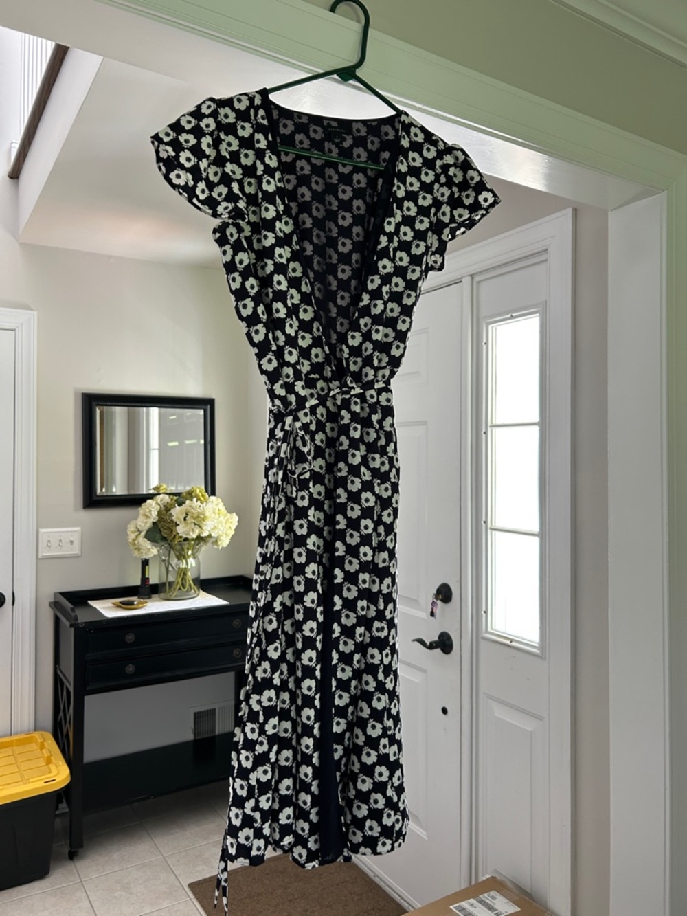Ann Taylor Navy and White Floral Wrap Dress
